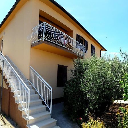 Apartments Nela イェルサ エクステリア 写真