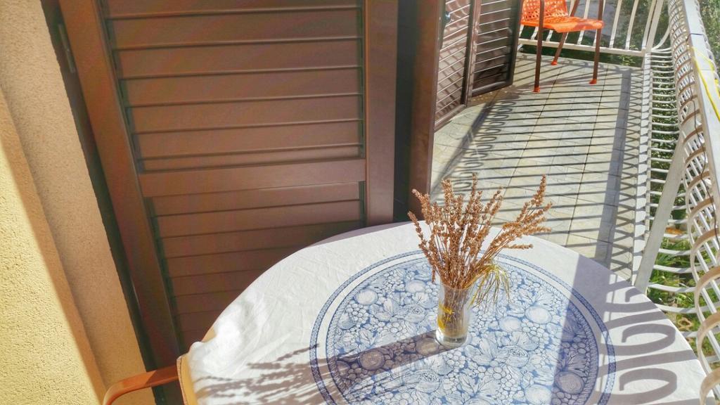 Apartments Nela イェルサ 部屋 写真