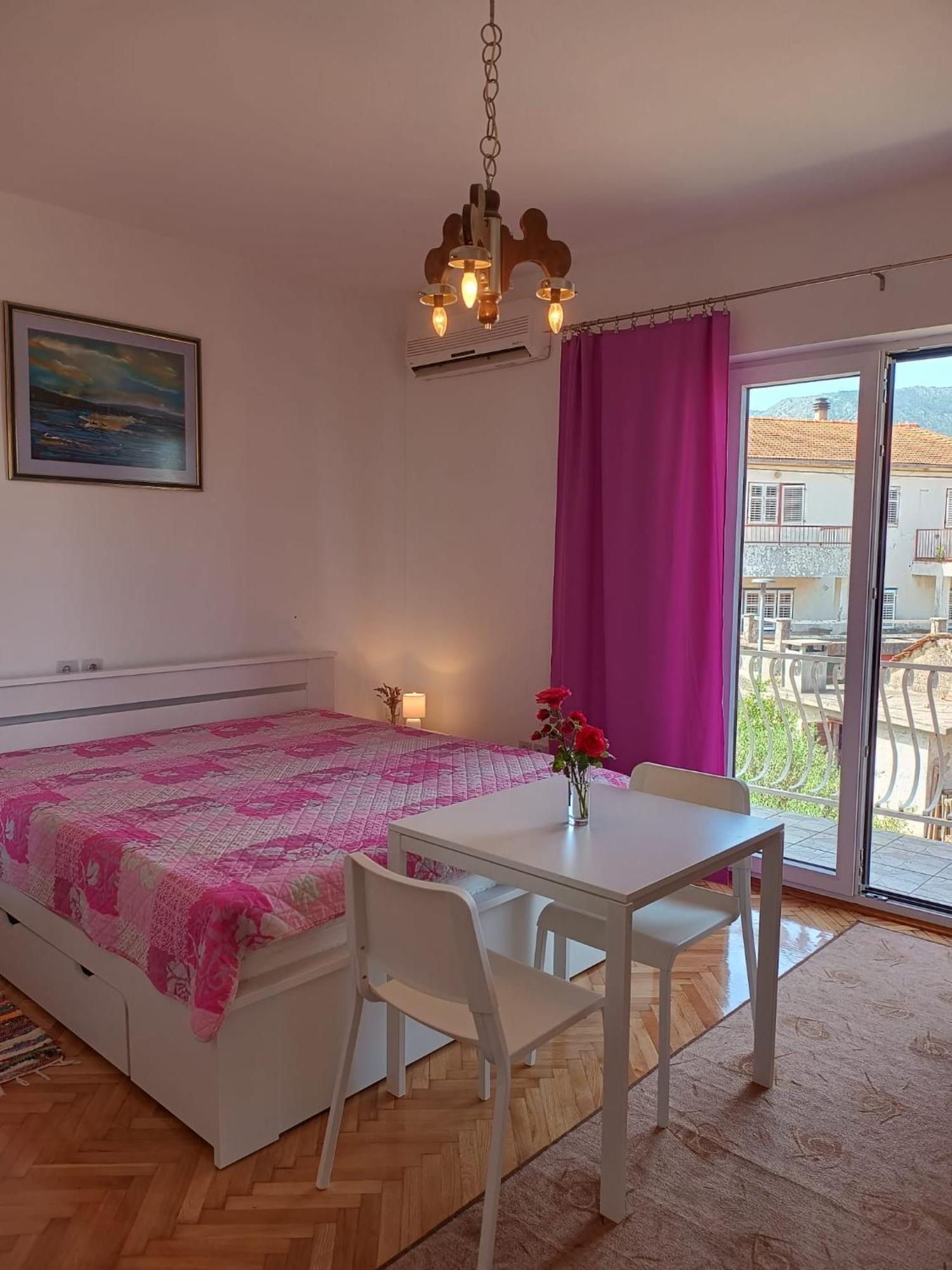 Apartments Nela イェルサ エクステリア 写真
